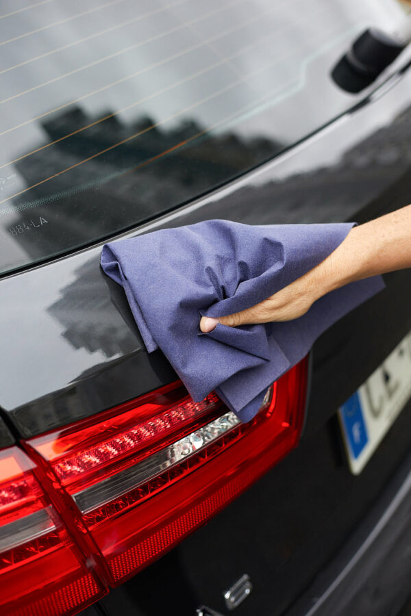 Peau de Chamois Synthétique Voiture 40x40cm - Haute absorption – Image 2