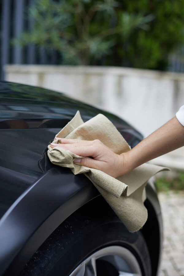 Peau de Chamois Synthétique Voiture 40x40cm - Haute absorption – Image 4