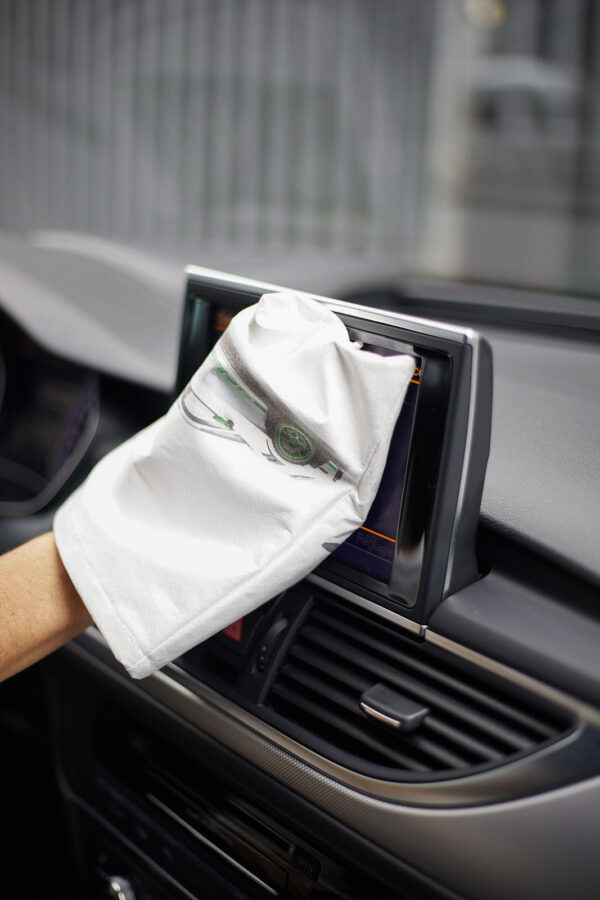 Kit Propreté Auto Vert -  Gant, Chamoisine et Lavette optique – Image 4